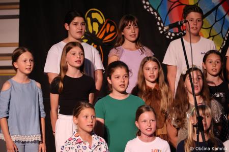 Območna revija otroških in mladinskih pevskih zborov občin Kamnik in Komenda (50)